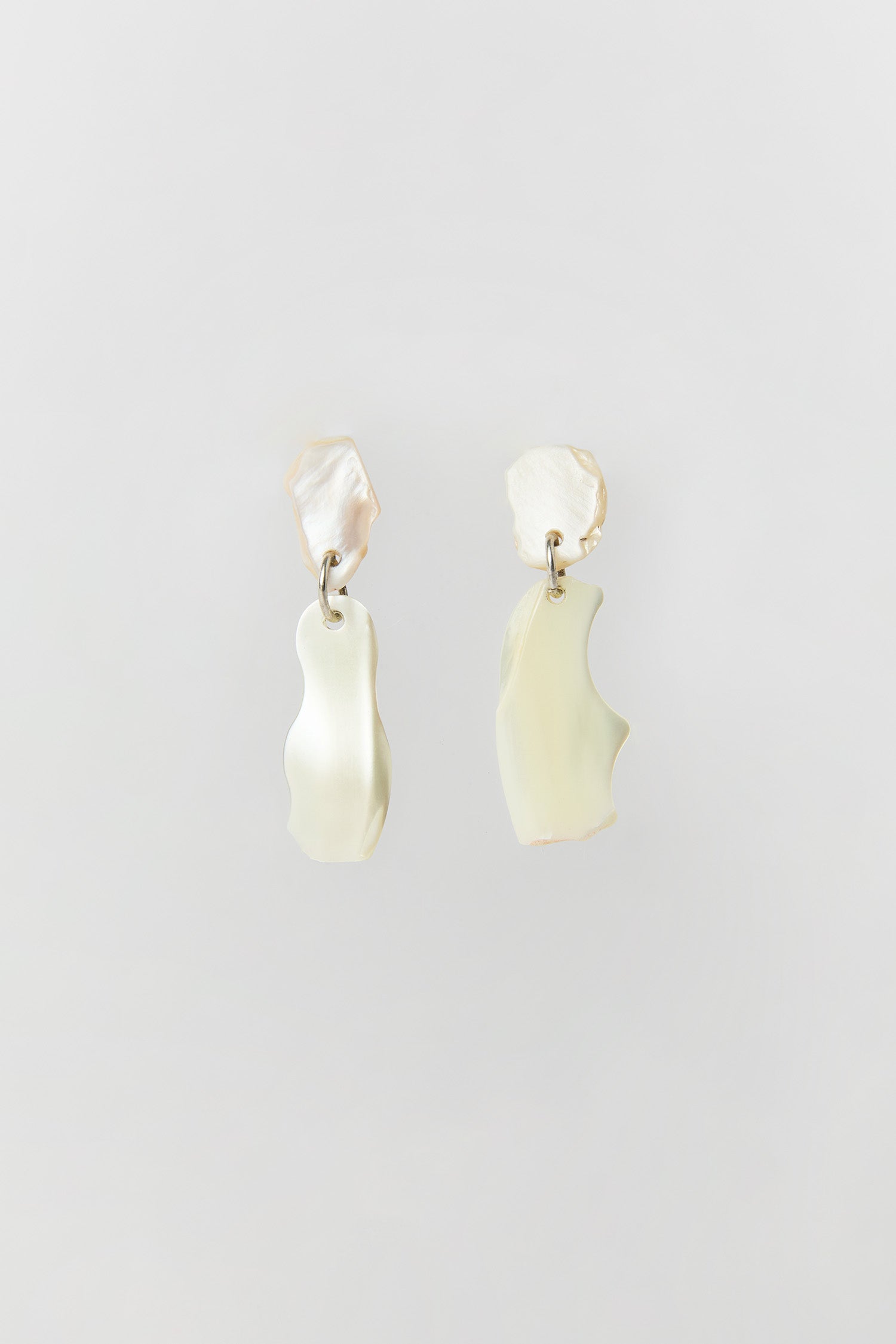 NACRE EARRINGS